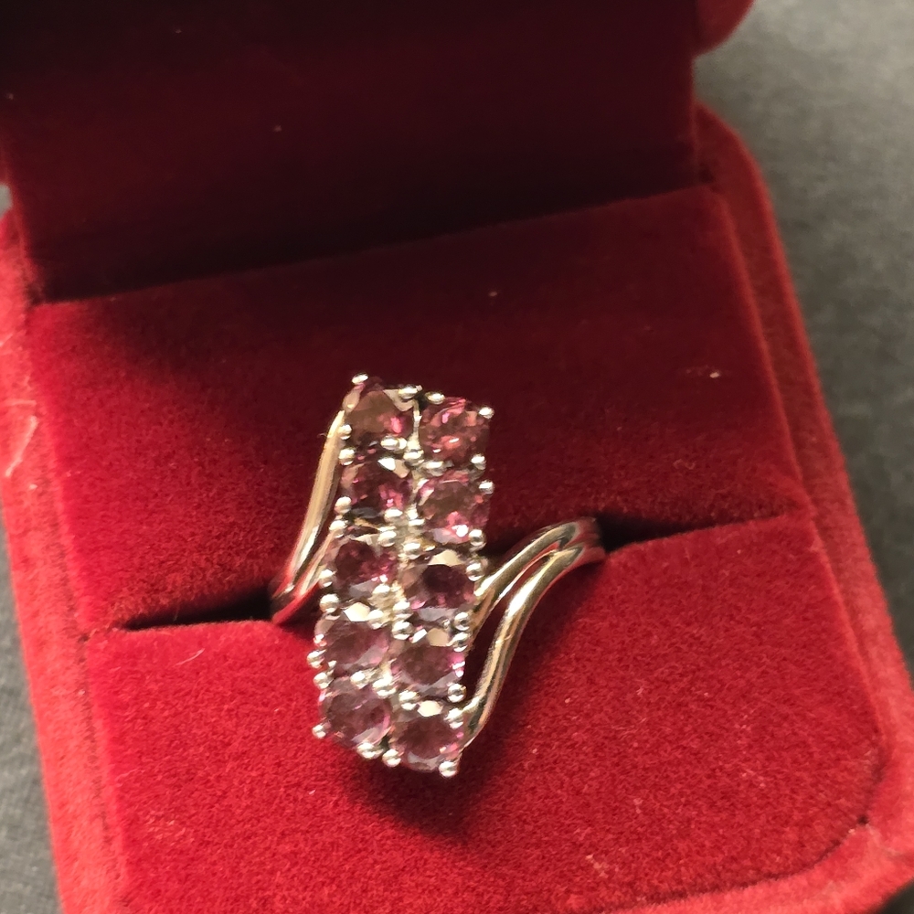 .925 Sterling Silver Wine Garnet Ring Ladies Size 6 - Picture 4 of 7